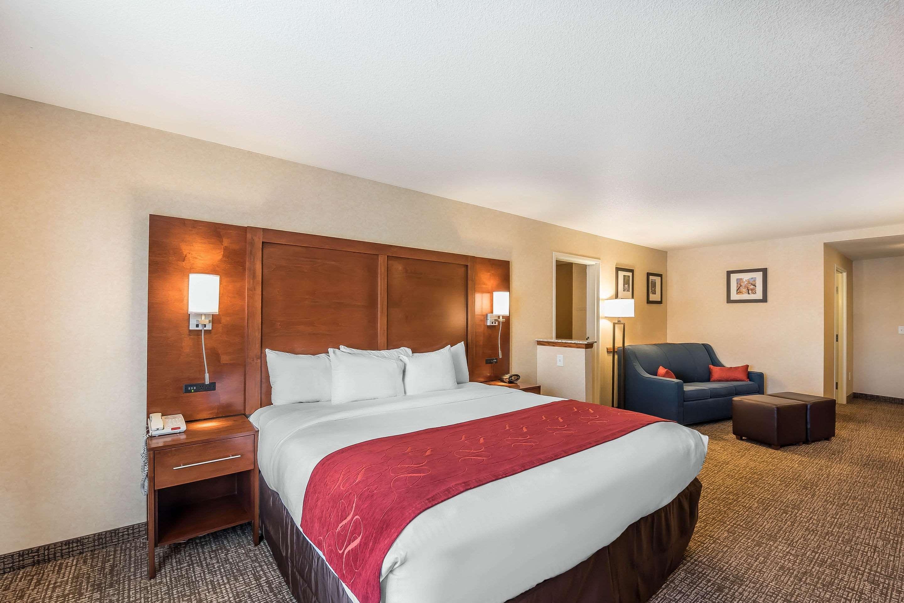 Comfort Suites Longmont Exterior photo