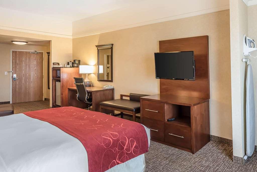 Comfort Suites Longmont Room photo