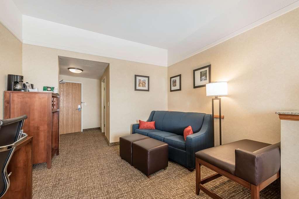 Comfort Suites Longmont Room photo